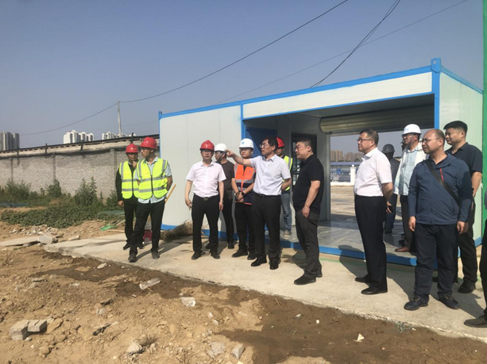 鄭州市建設投資集團有限公司黨委書記、董事長汪洋到侯寨新鎮區安置區調研項目建設工作